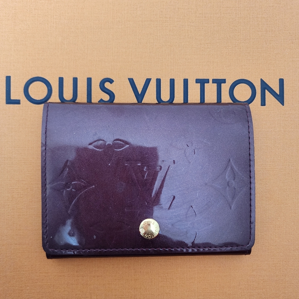 Auth Louis Vuitton Vernis Amarante Envelope Card Case - Picture 3 of 8